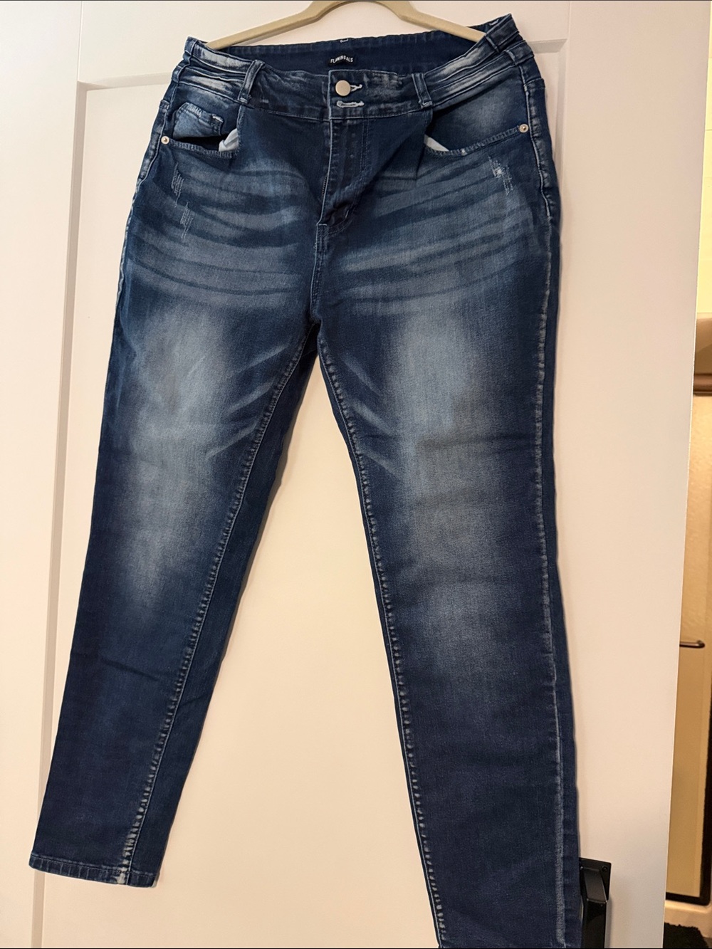 Classic Dark Blue Skinny Jeans — Stretch Slim Fit